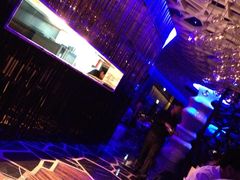 -OZONE 顶楼酒吧(香港丽思卡尔顿酒店)