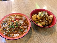 -拐枣巷小串串(财大店)