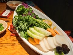-老牌坊云南鱼豆花火锅(嵩山店)