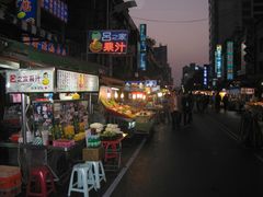 -六合夜市