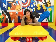 -chi K11艺术空间展览厅