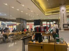 -星巴克臻选(深圳龙华红山天虹店)