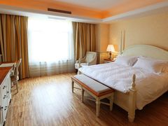 套房大床房-平湖九龙山庄园圣马可酒店