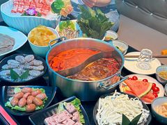 -唯爱KTV聚会餐厅(仙林东城汇店)