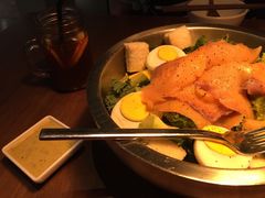 牛油果烟熏三文鱼沙拉-来龙里 精致 东南亚餐室(万象城店)