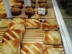 -焙丽拾光(麦凯乐直营店)