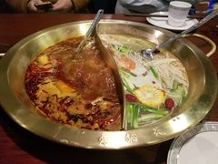 -重庆爽翻天老火锅(临平万达广场店)