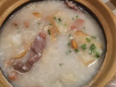 荔湾艇仔粥-新大咀港式茶餐厅(宝山万达店)