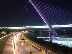 -南京眼步行桥