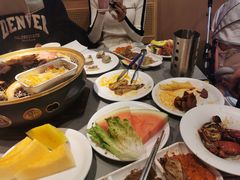 -山焱·炭火自助烤肉(周浦万达店)