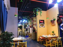 -怪味餐厅(城投佳境店)