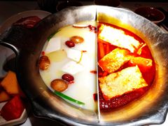 螺蛳粉骨汤双拼锅底-九鼎轩火锅大排挡