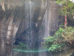-伍山海滨石窟