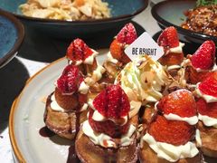 草莓忌廉华夫饼-BE BRIGHT KITCHEN(正佳广场店)