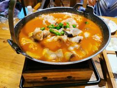 思茅酸汤鱼片-老滇山寨•云南特色菜•地方菜•民族风情歌舞表演(金碧店)