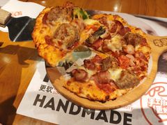意式霸丸比萨-牛男手造(地铁天虹店)