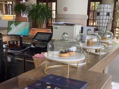-亚龙湾喜来登·美景台大堂吧