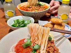 -粉八·云南米线·建水烧烤(常熟路店)