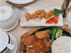 -佰搭果·广式茶餐厅(西华路店)