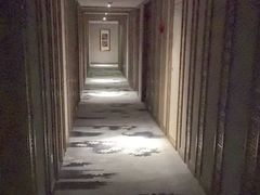 -浅深(世茂滨江精品店)