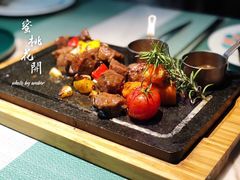 -蜜桃花开·中西融合菜E&W(南长街店)