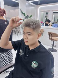 -尤司男士国潮理发馆