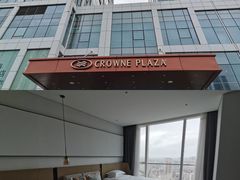 -大连星海皇冠假日酒店