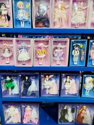 -逝水玩具折扣店