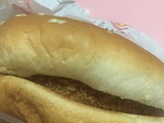 牛肉汉堡-华莱士·全鸡汉堡(宝丰路店)