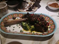 新疆煳辣羊蹄-清真·丝路香妃新疆餐厅