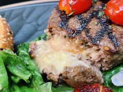 芝心牛肉汉堡-Let'sBURGERplus·非常创意汉堡(三里屯店)