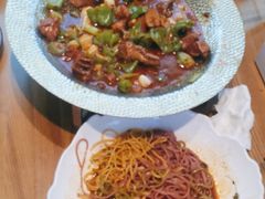 -俭寨大盘鸡·手抓肉·烧烤新疆菜(乌苏路店)