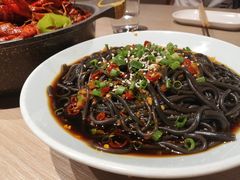 香辣蕨根粉-日进一片海.生腌海鲜火锅.宵夜烧烤(三里屯总店)