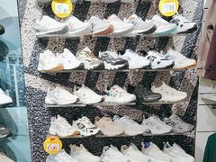 -云柏鞋业(十里堡店)