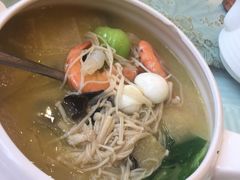 一品海鲜煲-江南村酒家