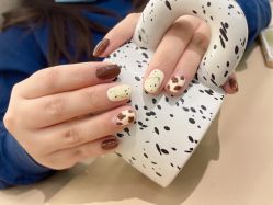 点击看大图 -POINT服务季·点睛创意美甲沙龙