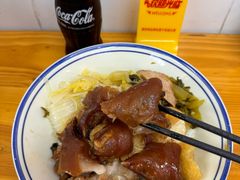 -明姨仔潮汕美食·碳炉猪脚·汕尾牛腩饭·起片鸡煲(起义路店)