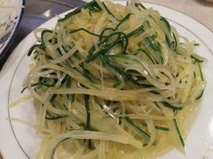 沙葱土豆丝-内蒙联营烧麦 草原石榴红(护国寺店)
