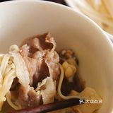 怕不够吃爸爸切了2条年糕下去煮 撑撑撑