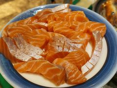 三文鱼鱼腩-亚马逊蒸汽活海鲜自助(LCM置汇旭辉广场店)