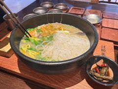 -银米·云南传统过桥米线(双廊黑金冠店)