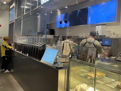 -喜茶(上海打浦桥日月光gelato lab+店)