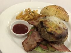 蓝纹干熟牛肉芝士汉堡-摩根扒房(桐梓林店)