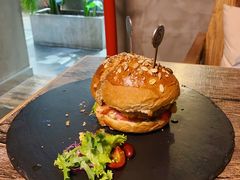 -HIGH FIVE哈福手工汉堡(桂林路店)