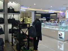 -百盛(莘庄店)