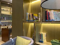 -杭州西湖湖滨银泰亚朵酒店