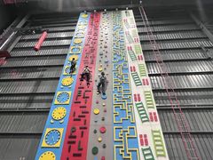 -极限PLAY运动娱乐新世界·团建派对潮玩休闲馆·室内蹦极高空游乐园