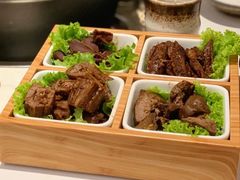 酱辣拼盘-汤宴·参须肚包鸡(南京路店)