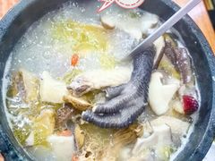 -鲁朗边巴次仁农家石锅