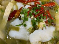 -渝是乎酸菜鱼·川渝小炒(新世界百货望京店)